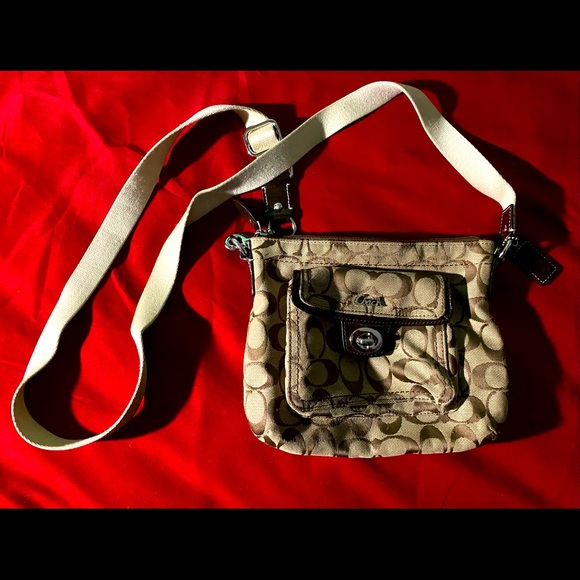 Coach Crossbody bad - Picture 1 of 5